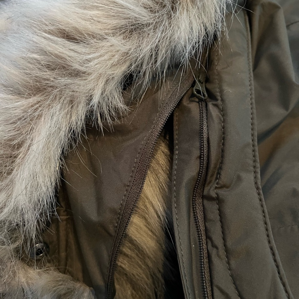 Helly Hansen Women’s Senja Insulated Winter Parka - Size Large - Picture 8 of 15